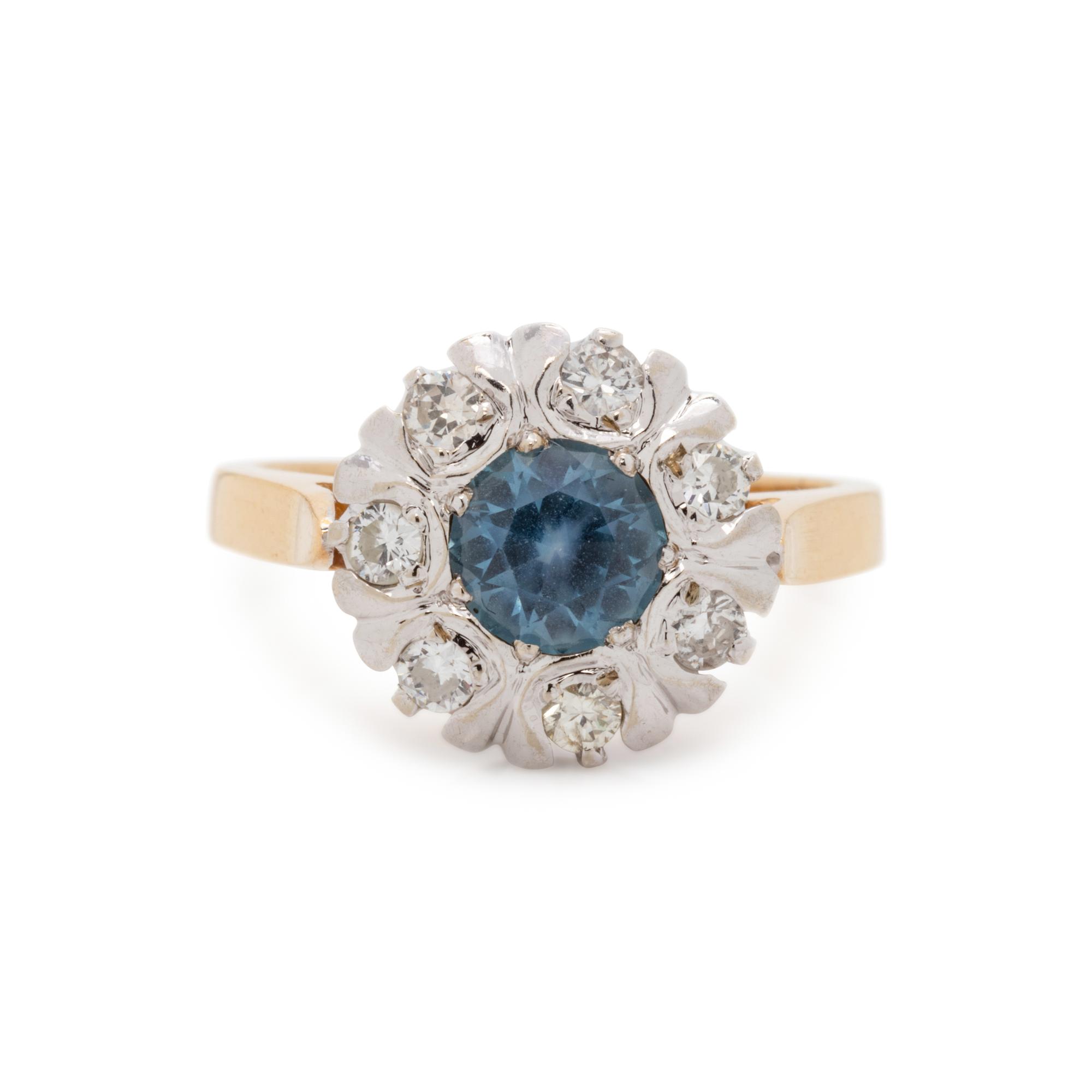 SAPPHIRE AND DIAMOND RING
