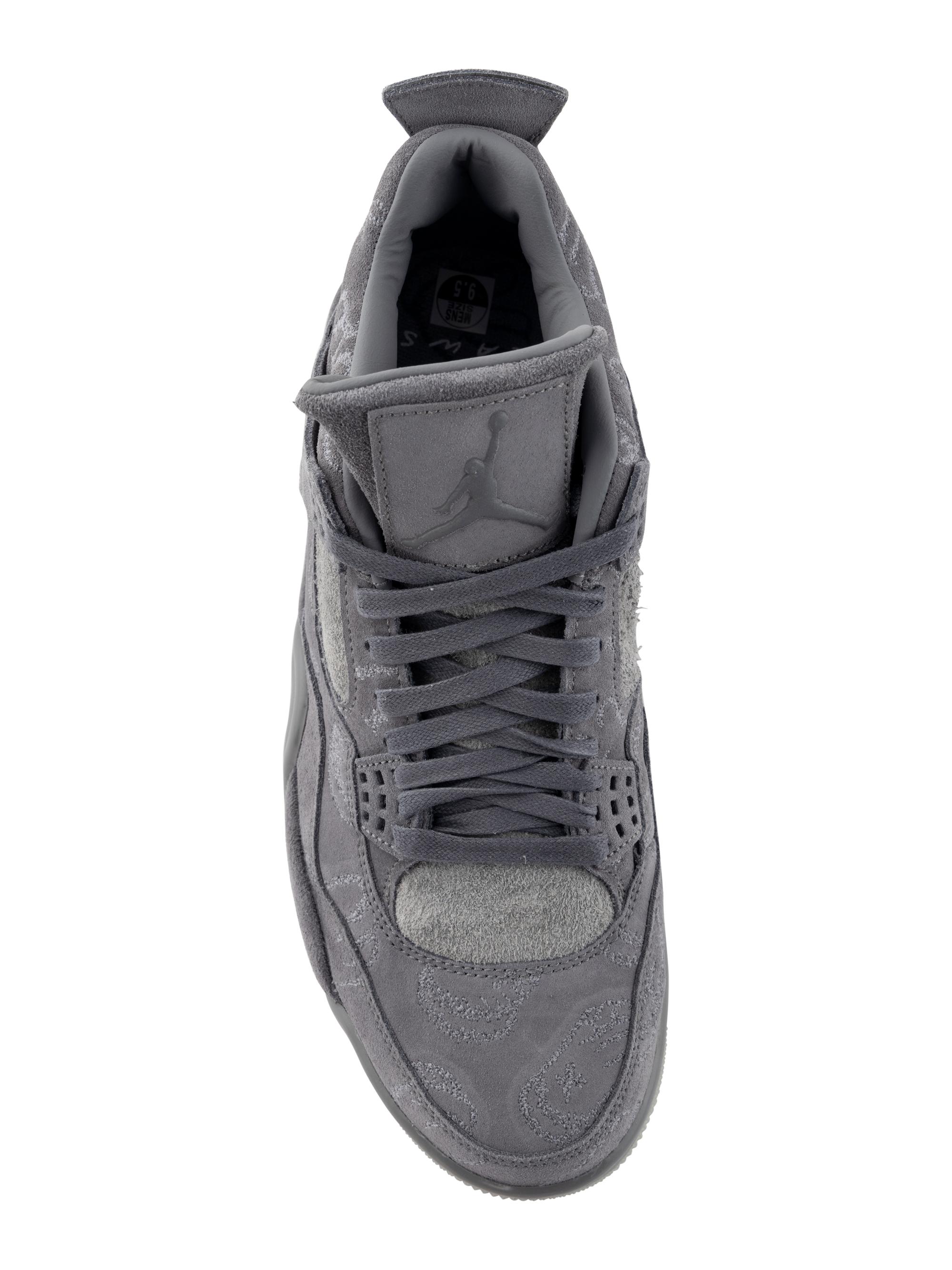 KAWS x Air Jordan 4 Retro