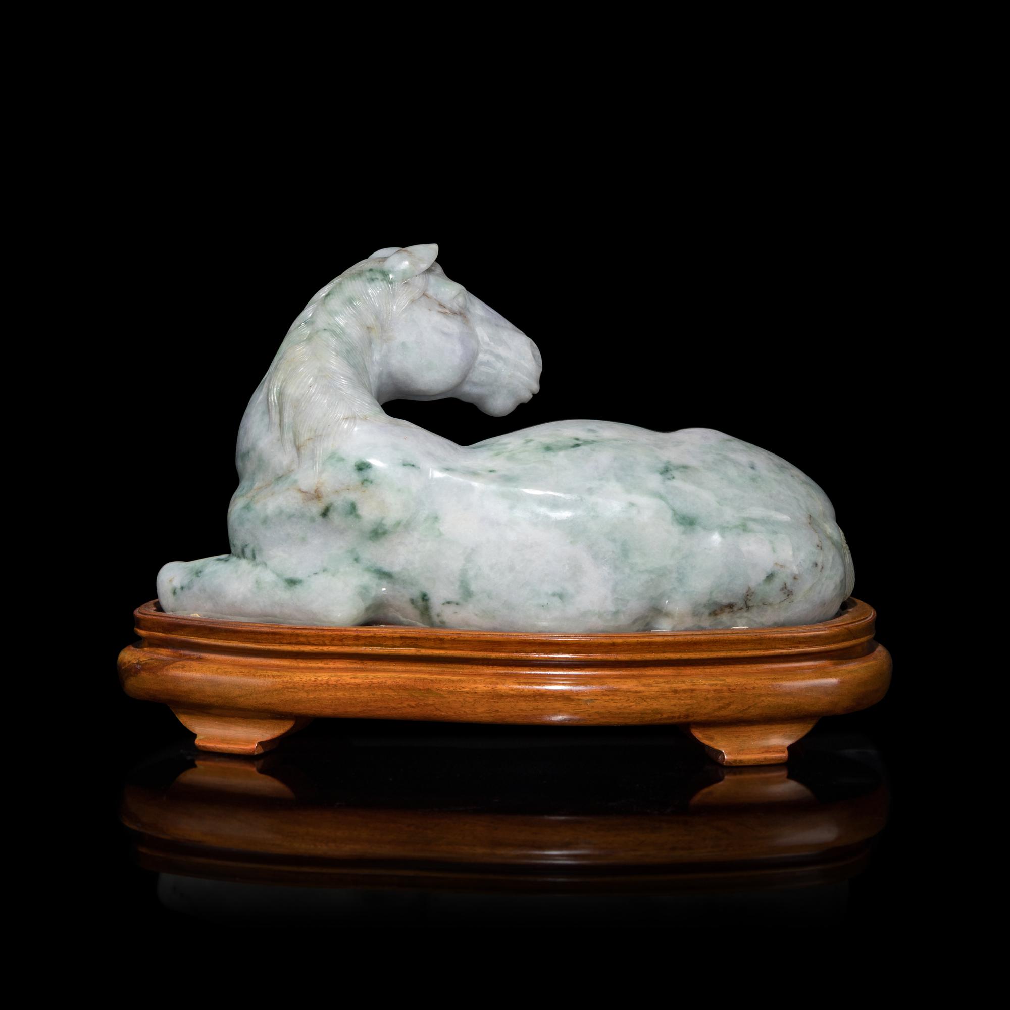A Chinese Jadeite Horse, 20th Century 近代 翡翠臥馬