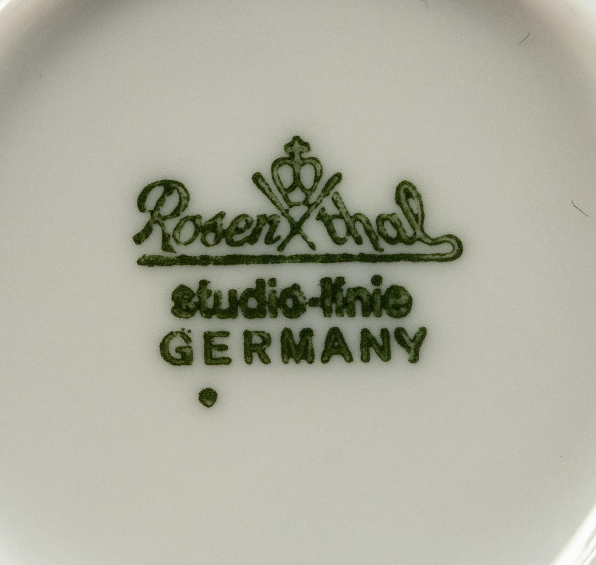 A Rosenthal Suomi Porcelain Dinner Service