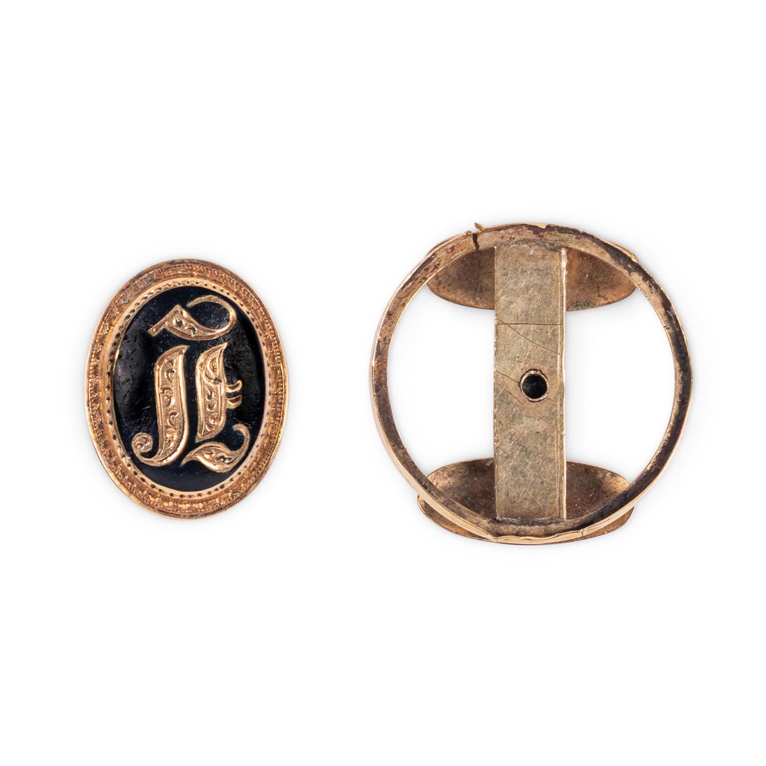 [LINCOLN ASSASSINATION]. A cuff button worn by President Abraham Lincoln on the night of his assassination at Ford's Theatre, 14 April 1865.