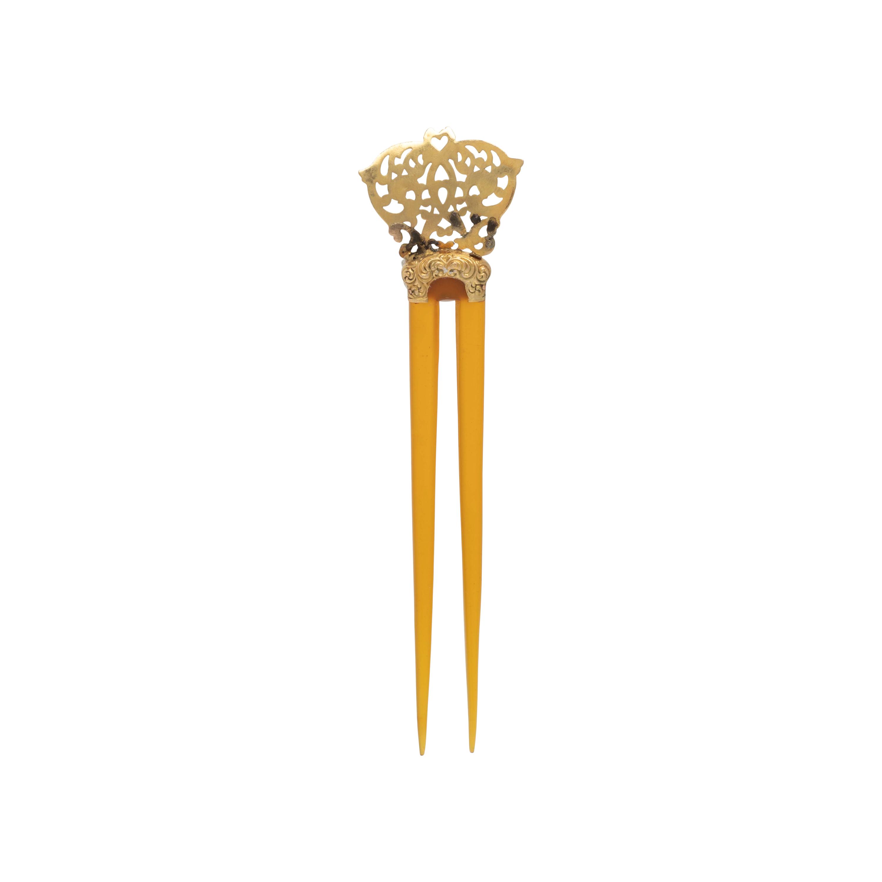Yellow Gold and Resin Hair Pin and a Pair of Yellow Gold Earrings