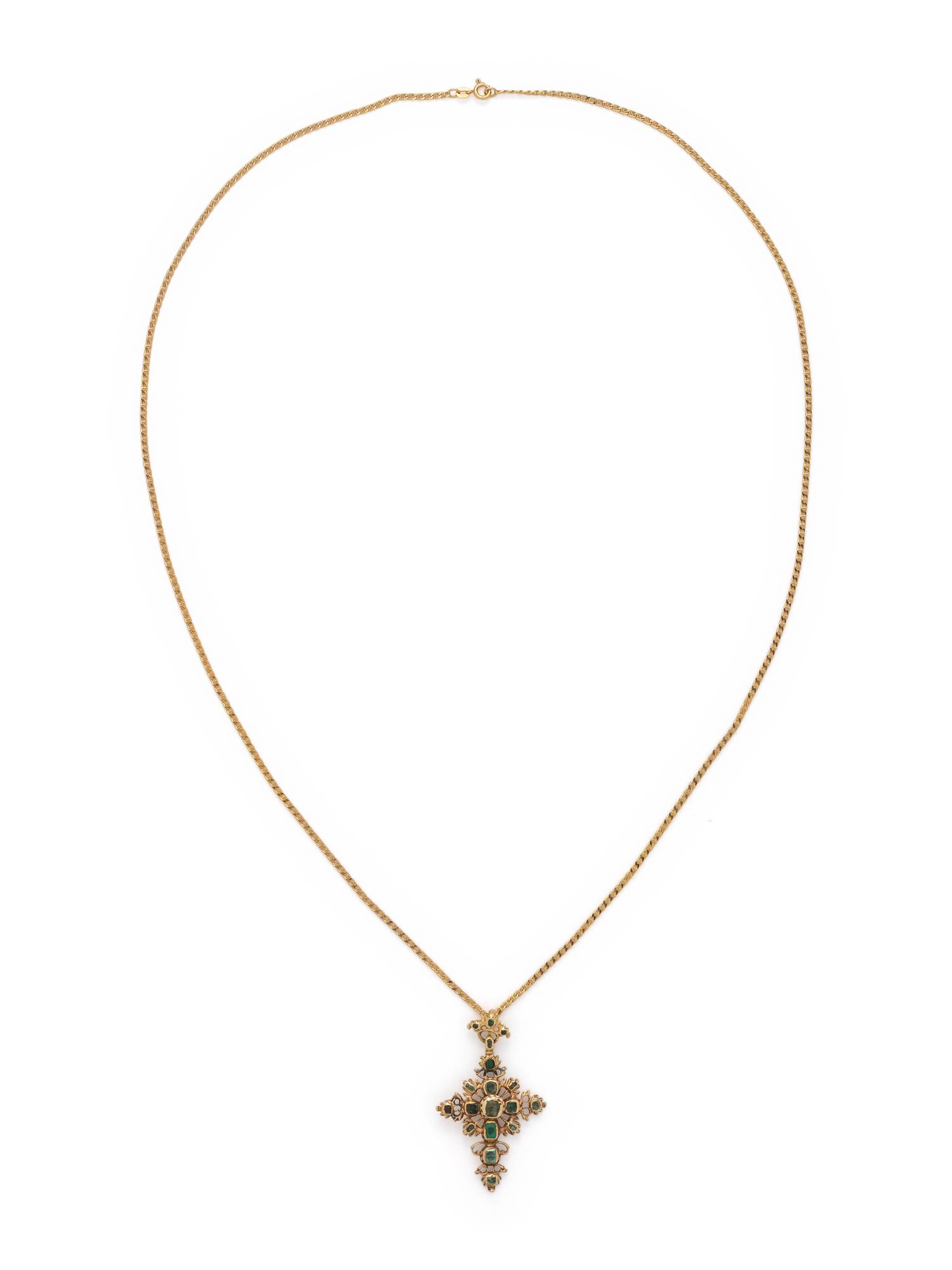 GEORGIAN, YELLOW GOLD AND EMERALD CROSS PENDANT