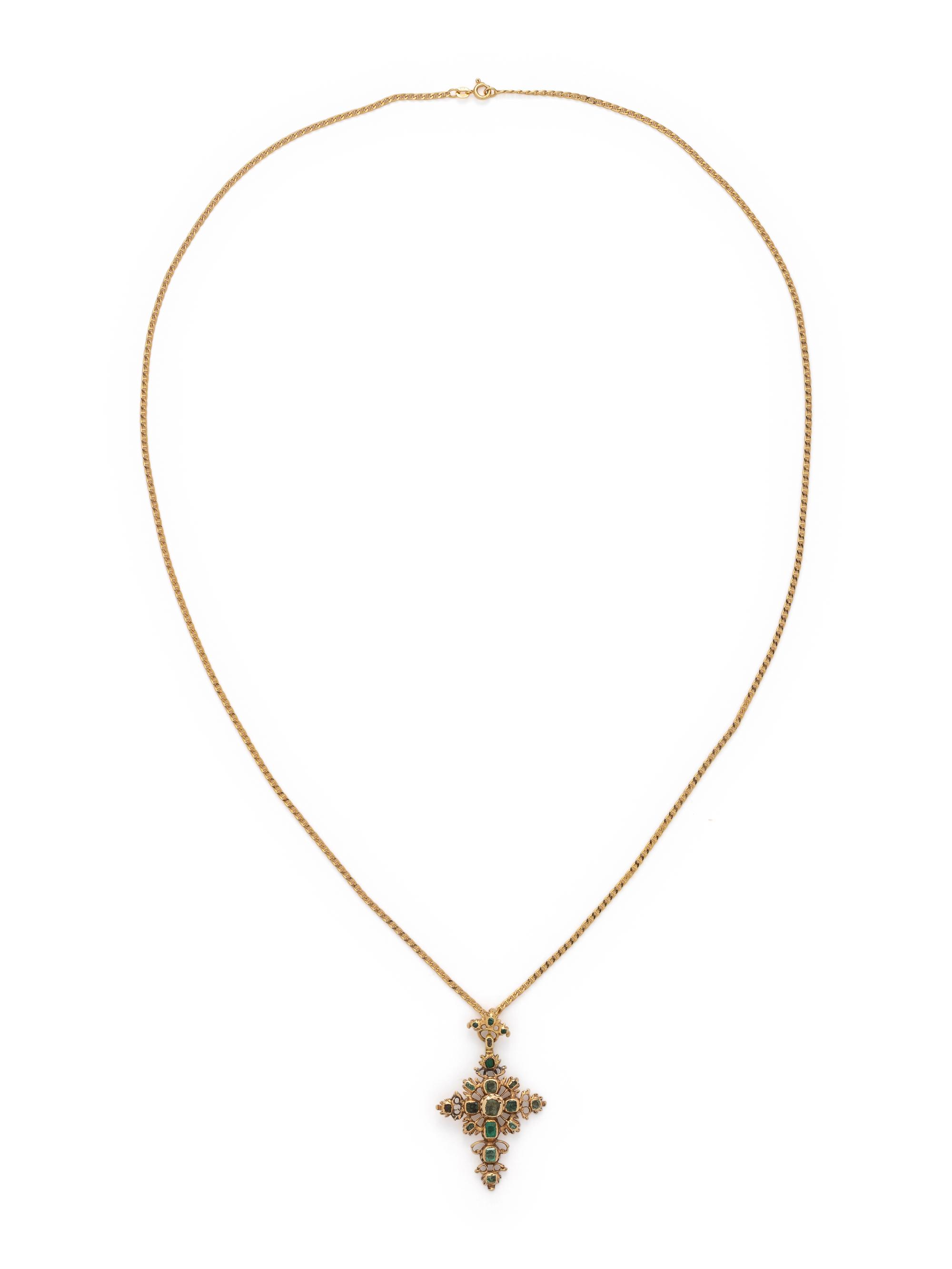 GEORGIAN, YELLOW GOLD AND EMERALD CROSS PENDANT