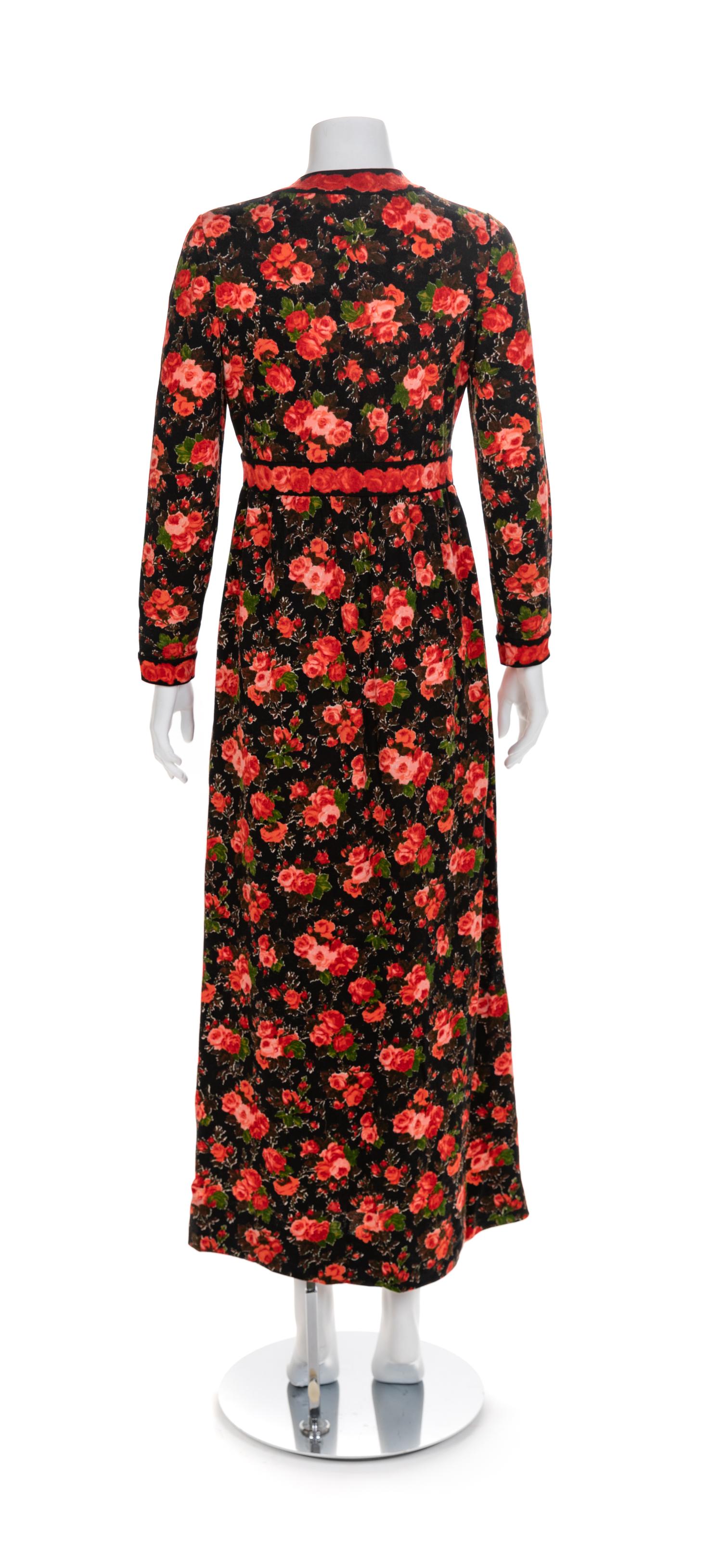 Goldworm Black Red Floral Patterned Dress, 1960-70s Size label: 10