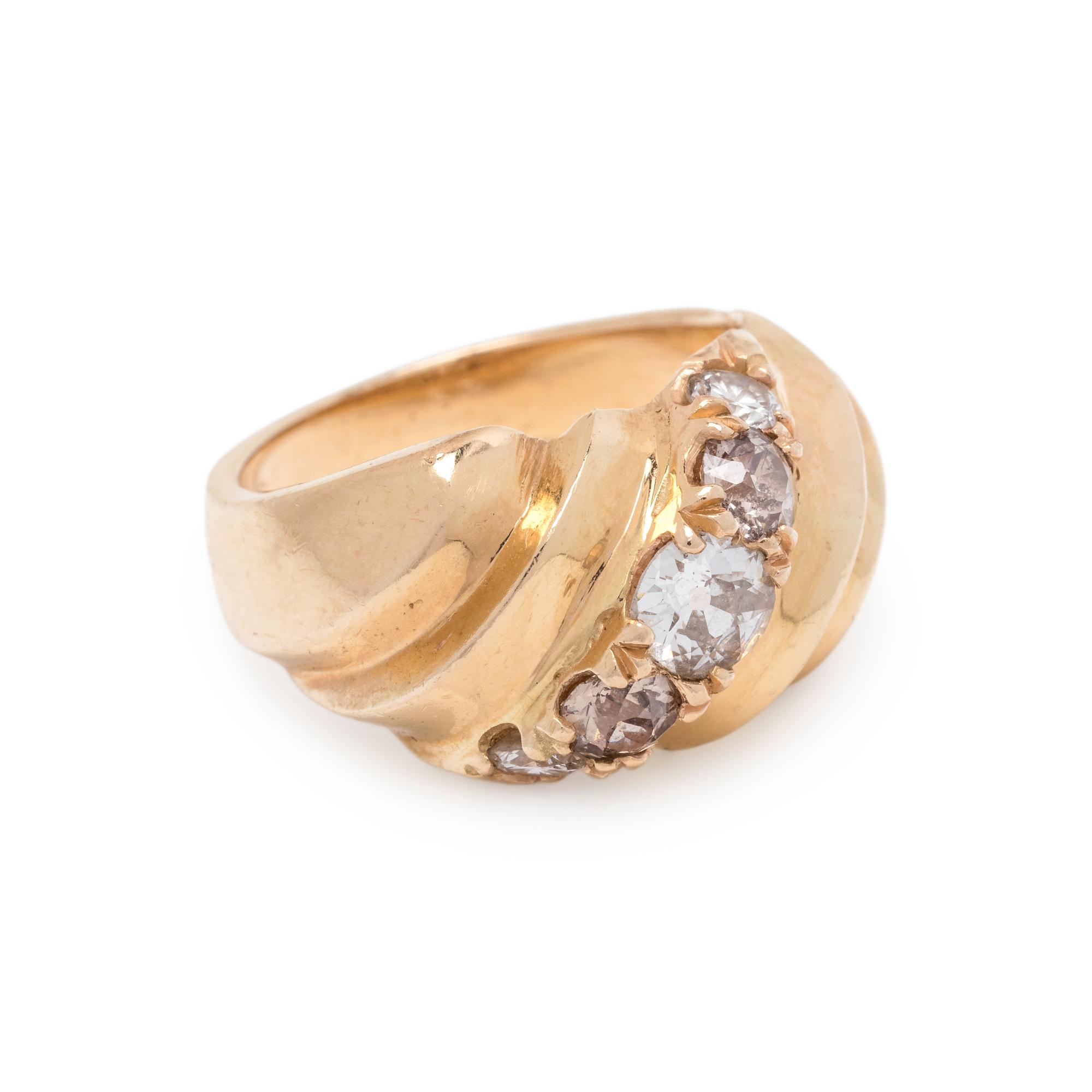 YELLOW GOLD, DIAMOND AND COLORED DIAMOND RING