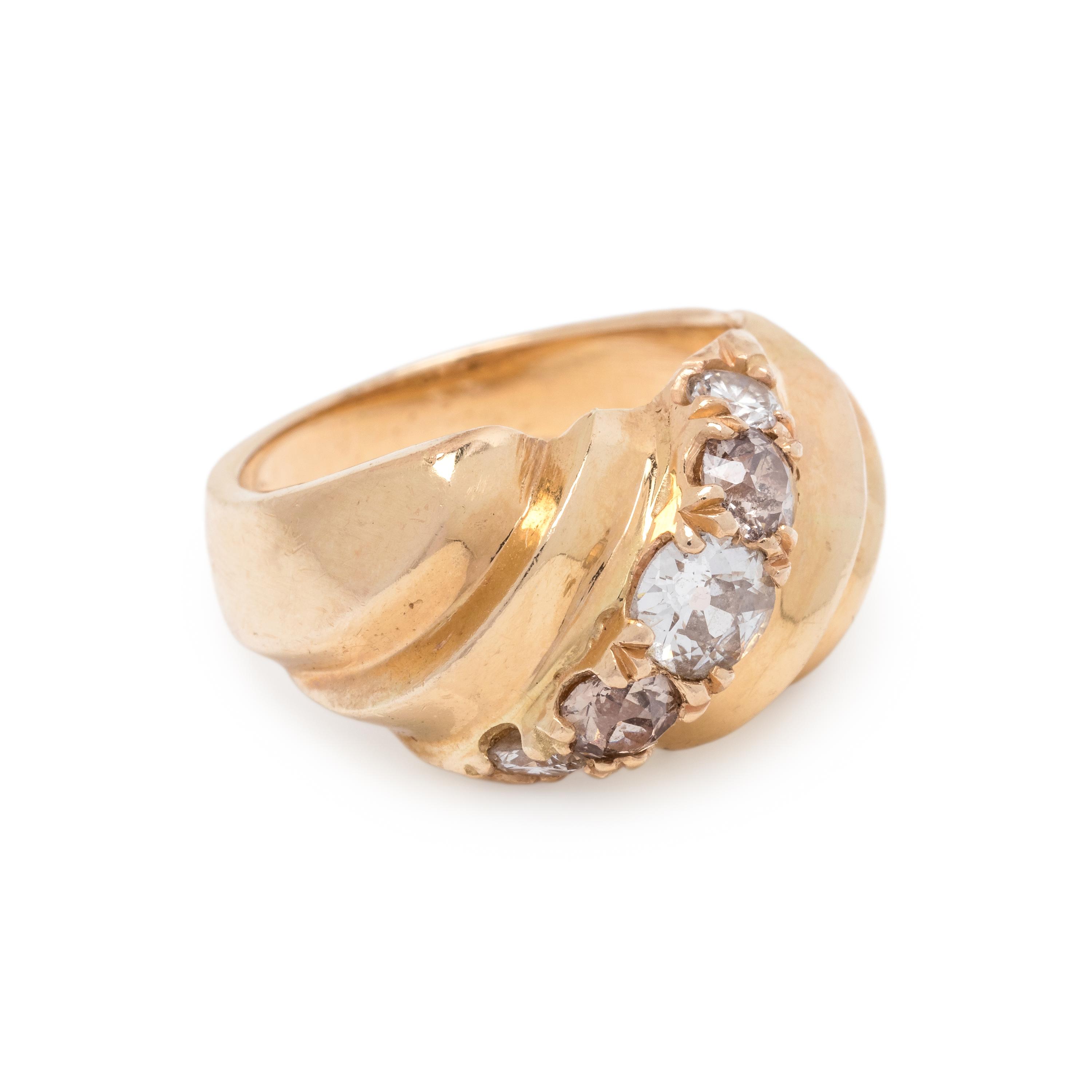 YELLOW GOLD, DIAMOND AND COLORED DIAMOND RING
