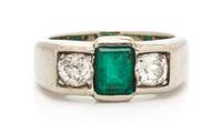 A Platinum, Emerald and Diamond Ring, 6.00 dwts.