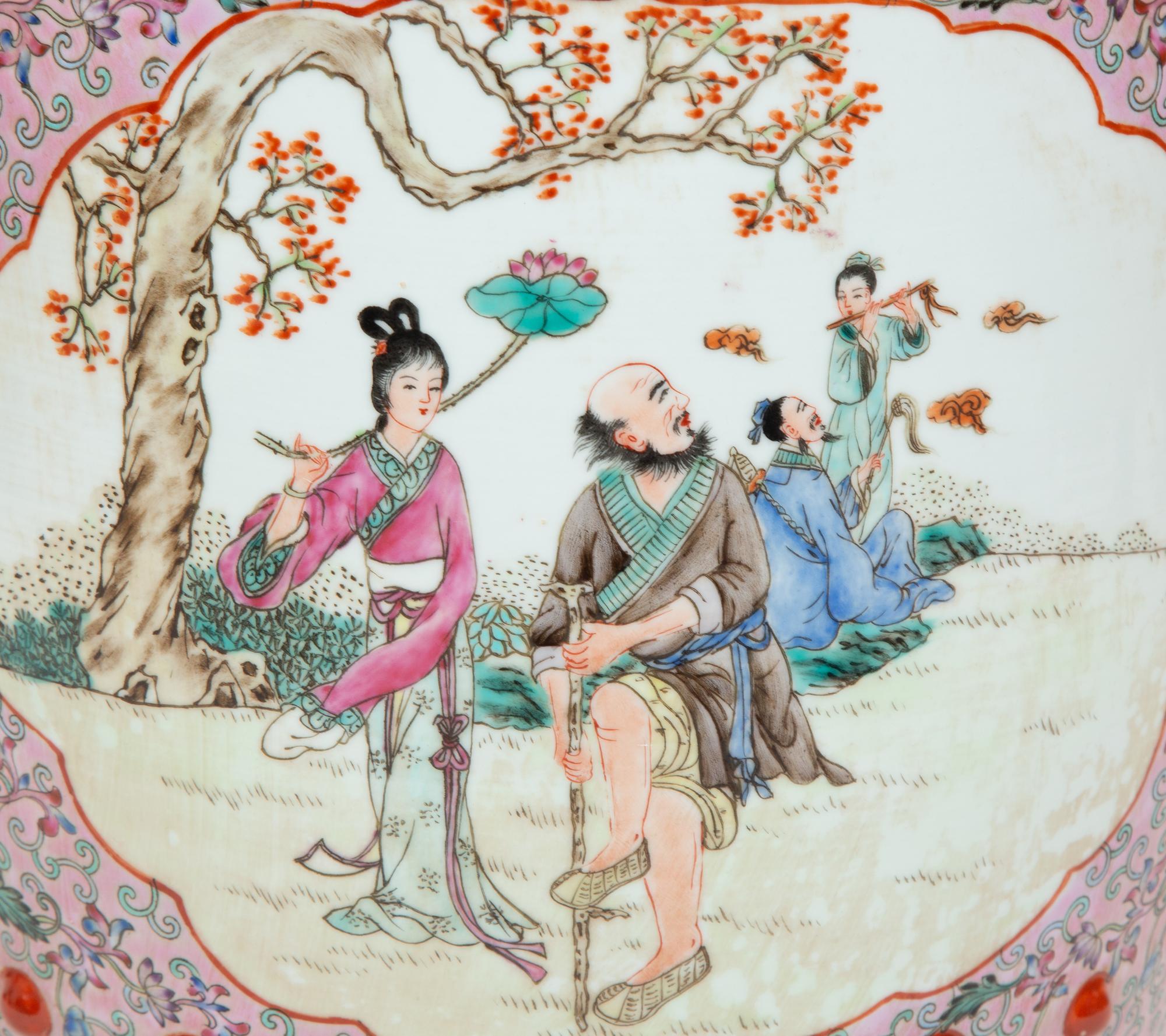 A Chinese Export Enameled Porcelain Garden Seat