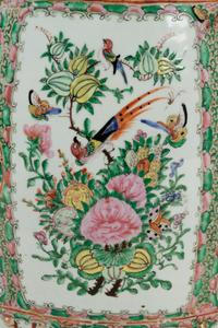 A Chinese Export Rose Medallion Porcelain Garden Seat