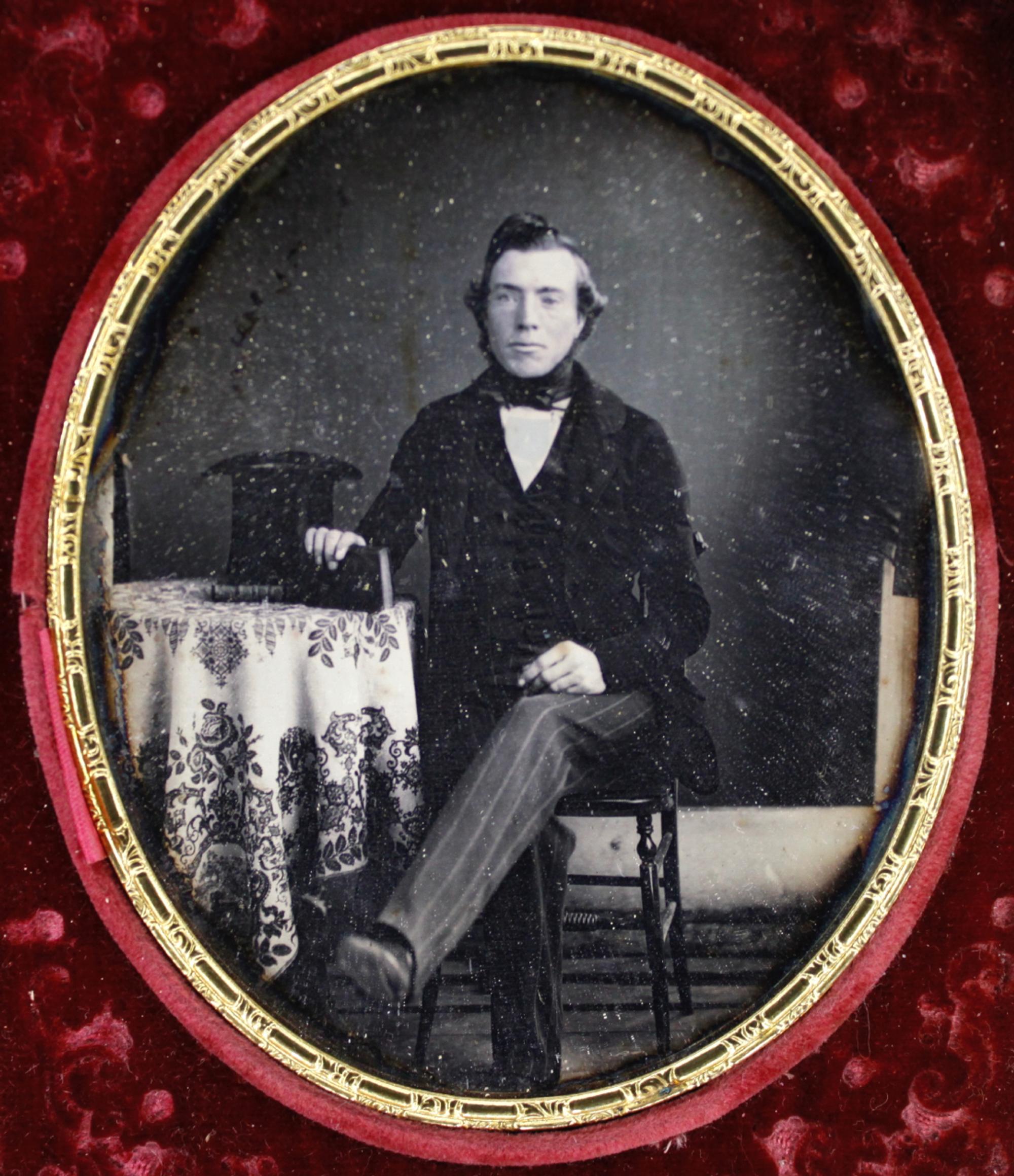 [Daguerreotype] A Fine Portrait in Oval