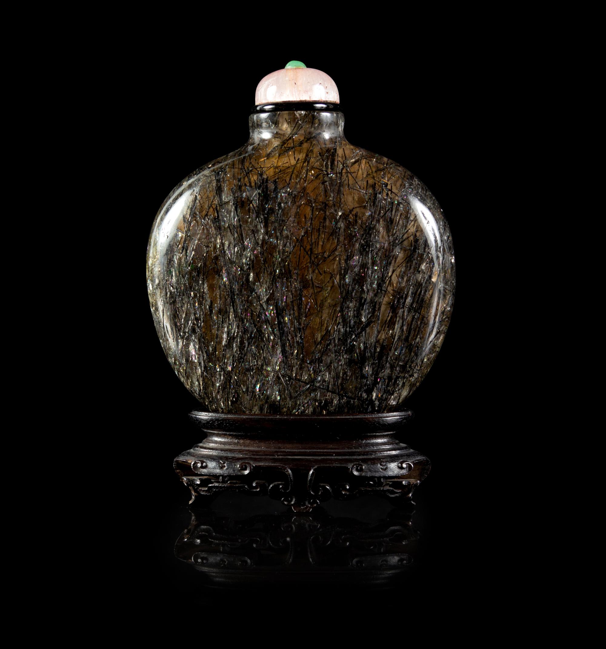 A Hair Crystal Snuff Bottle