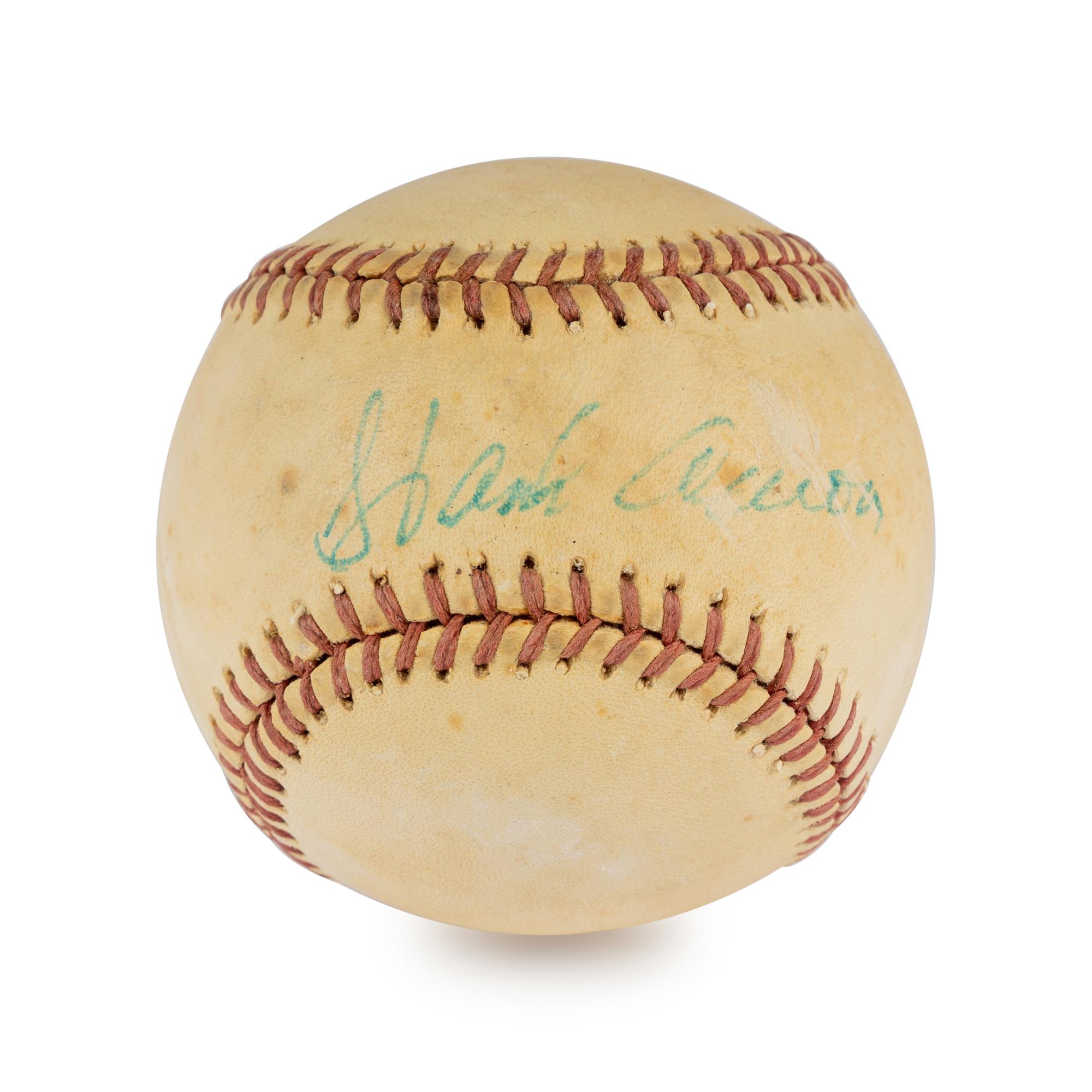 A Hank Aaron Single Signed Autograph Baseball (Beckett Authentication Services)