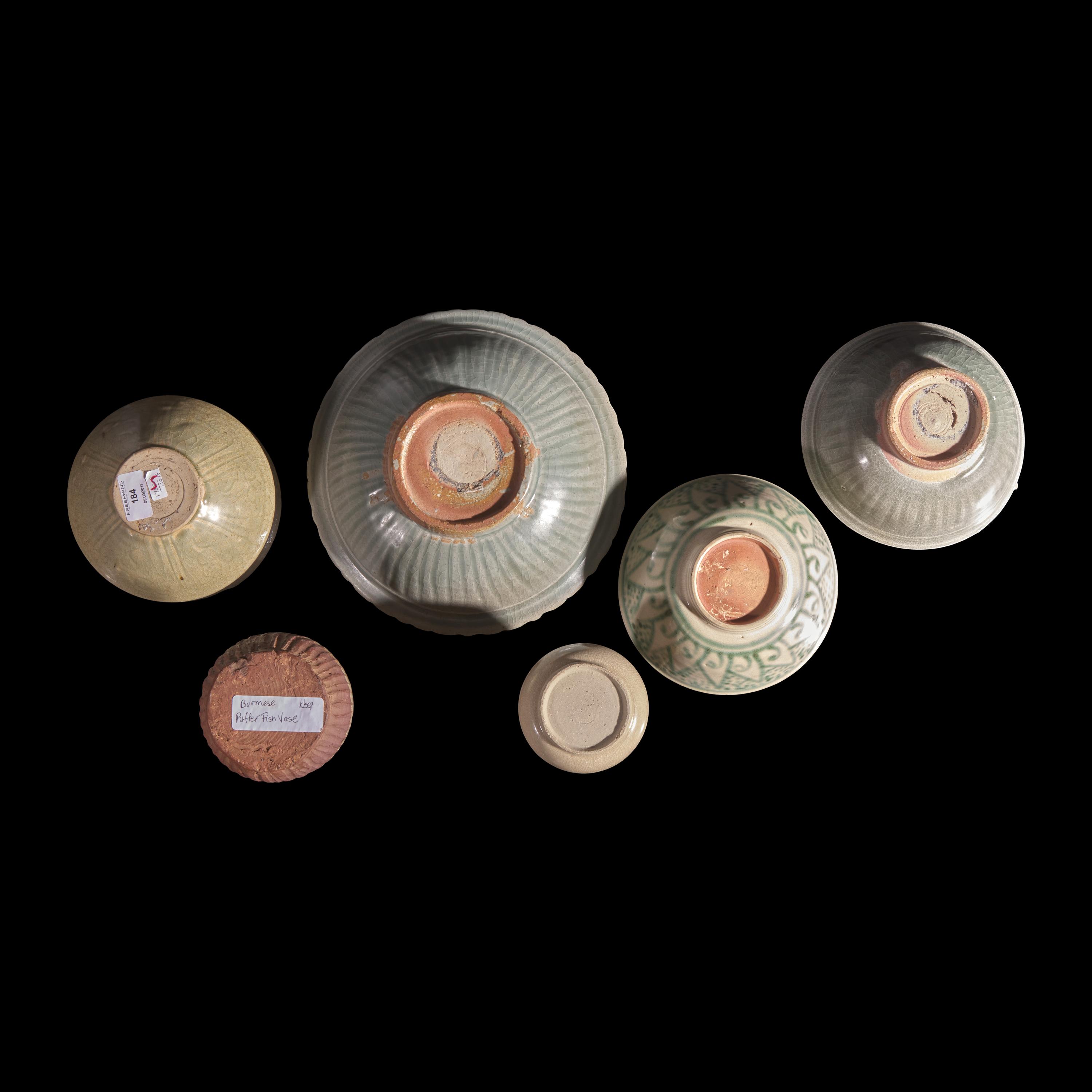 Six Vietnamese, Burmese, and Thai Ceramic Wares, 13th-16th Century and Later — 十三-十六世紀及更晚 越南、緬甸及泰國瓷一組六件