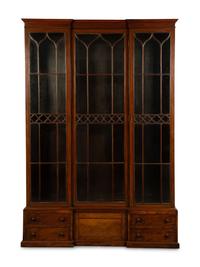 A George III Style Mahogany Tall Display Cabinet — EARLY 20TH CENTURY