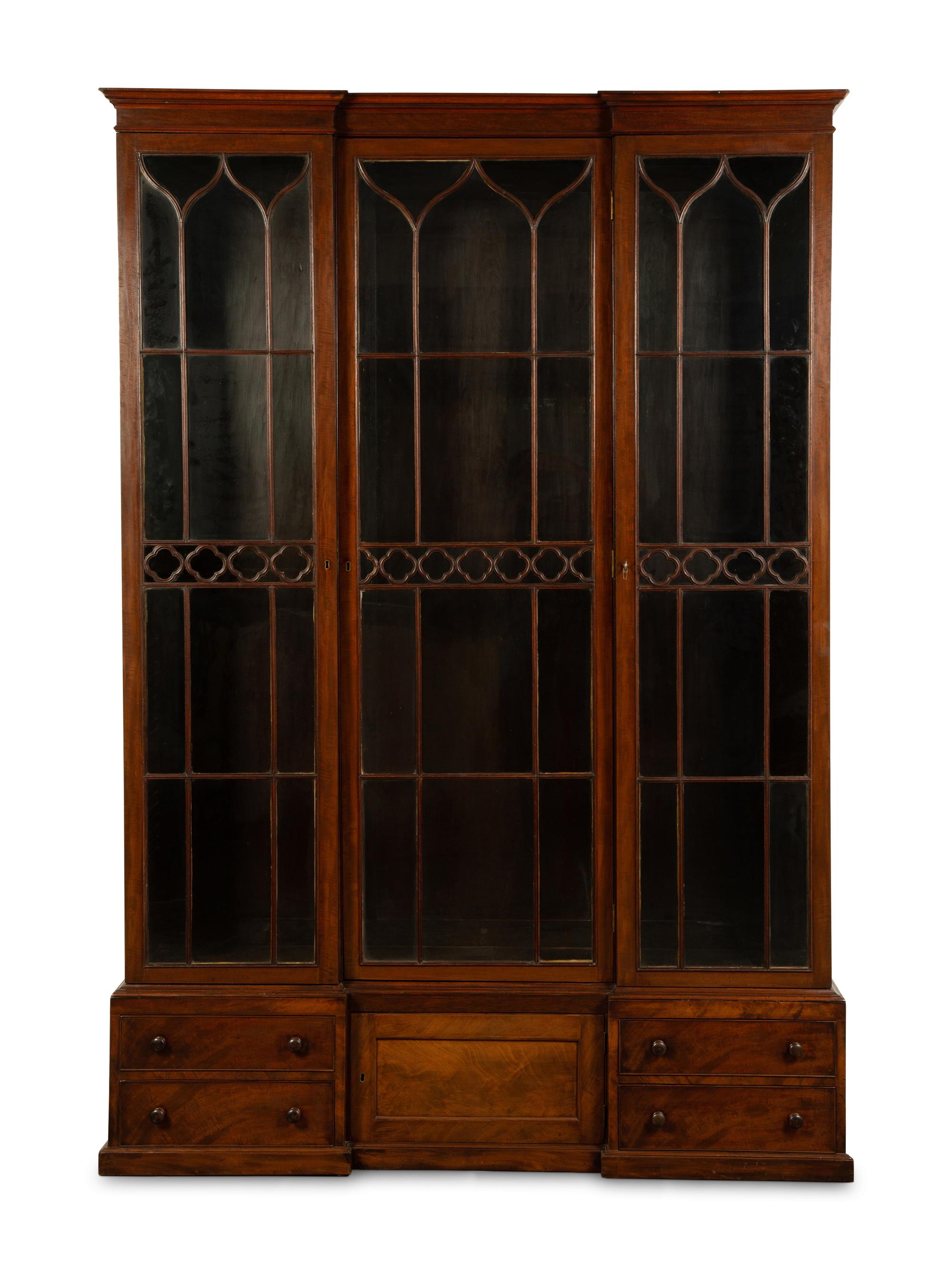 A George III Style Mahogany Tall Display Cabinet — EARLY 20TH CENTURY