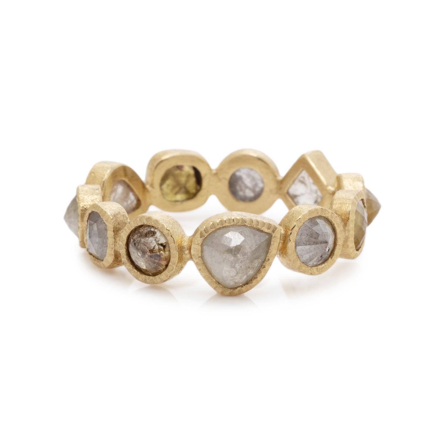 YELLOW GOLD AND COLORED DIAMOND BAND