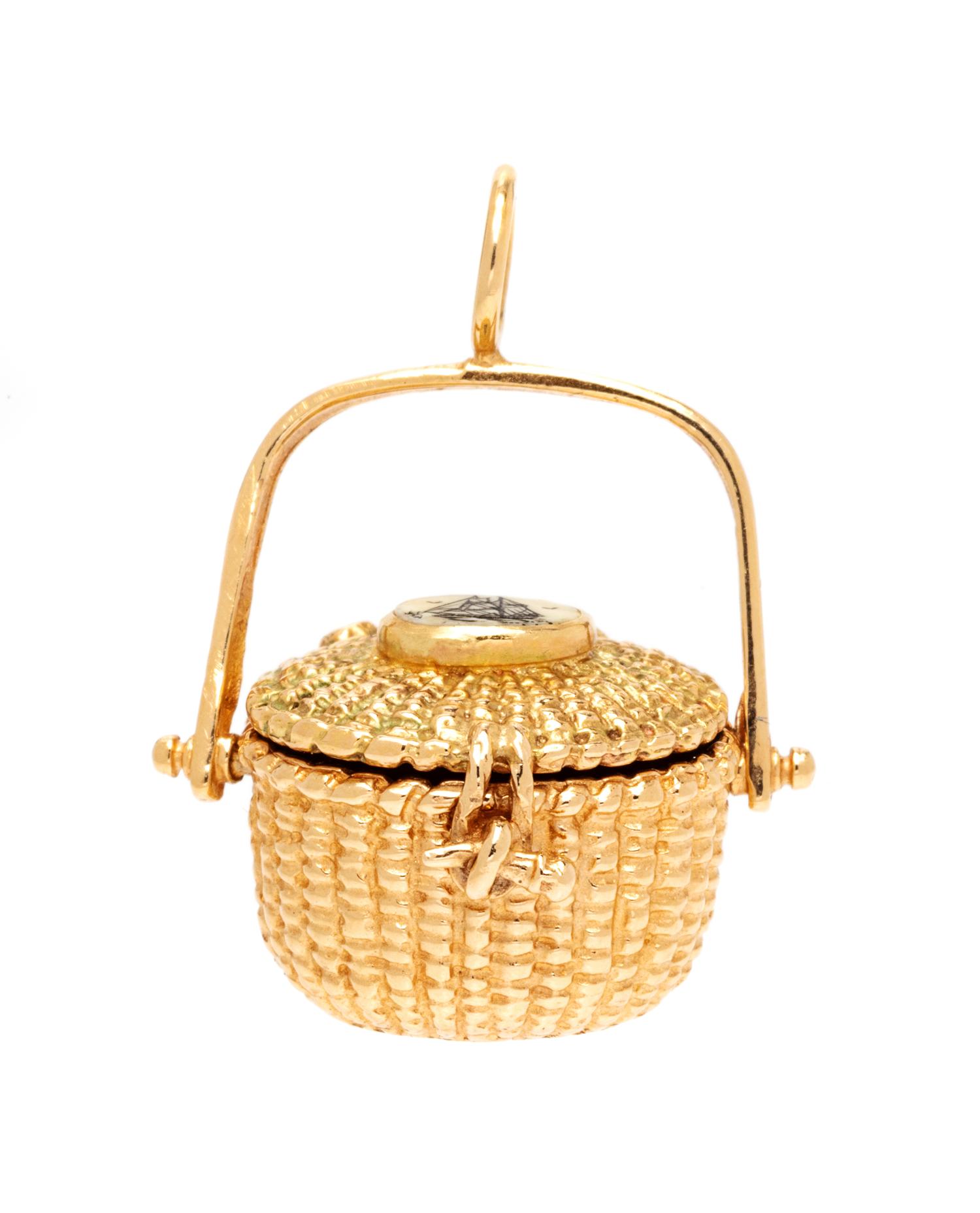 A 14 Karat Yellow Gold Nantucket Basket Charm,