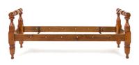 An American Provincial Maple Daybed Width 73 inches. — 19TH/20TH CENTURY