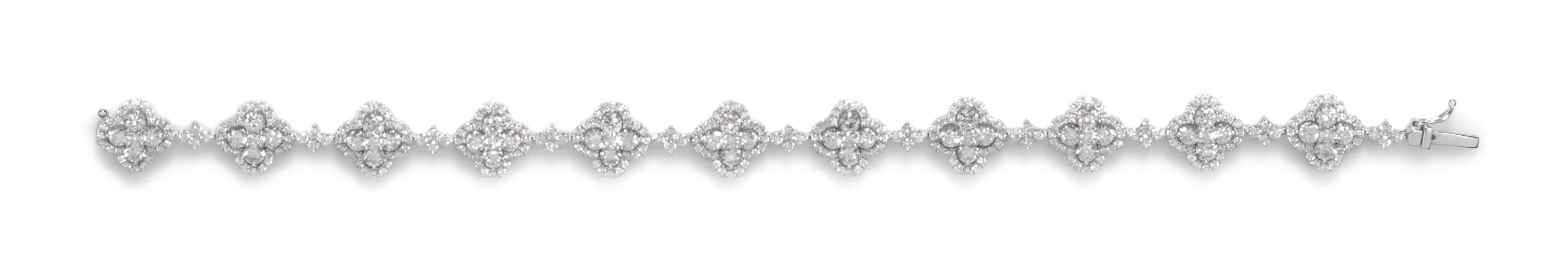 An 18 Karat White Gold and Diamond Bracelet, 10.20 dwts.