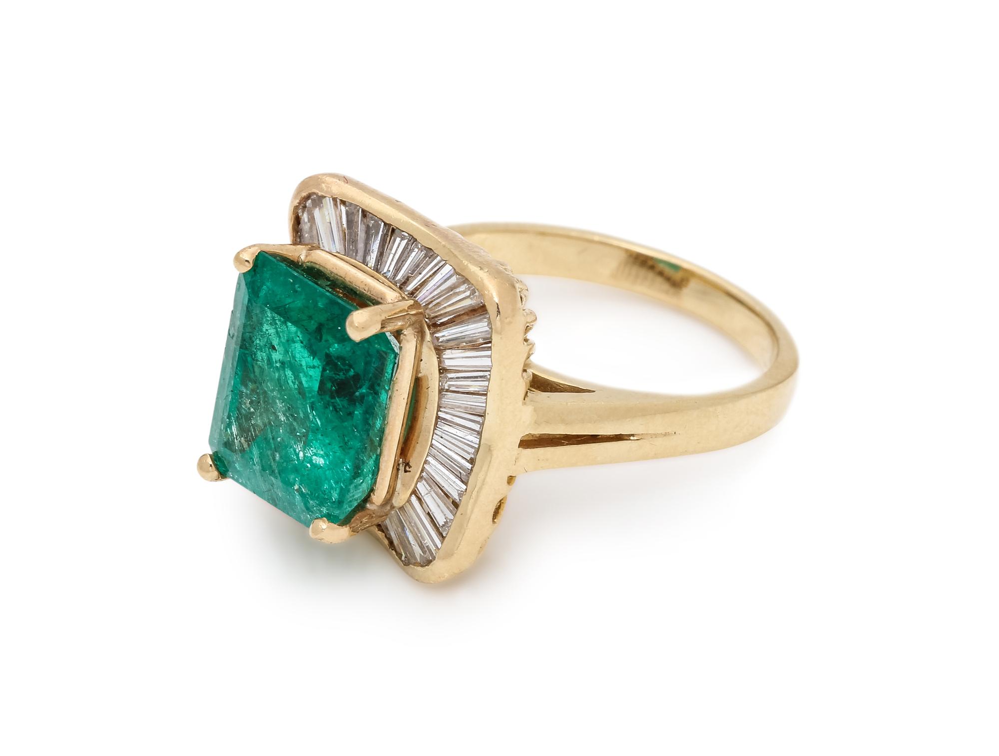 EMERALD AND DIAMOND RING
