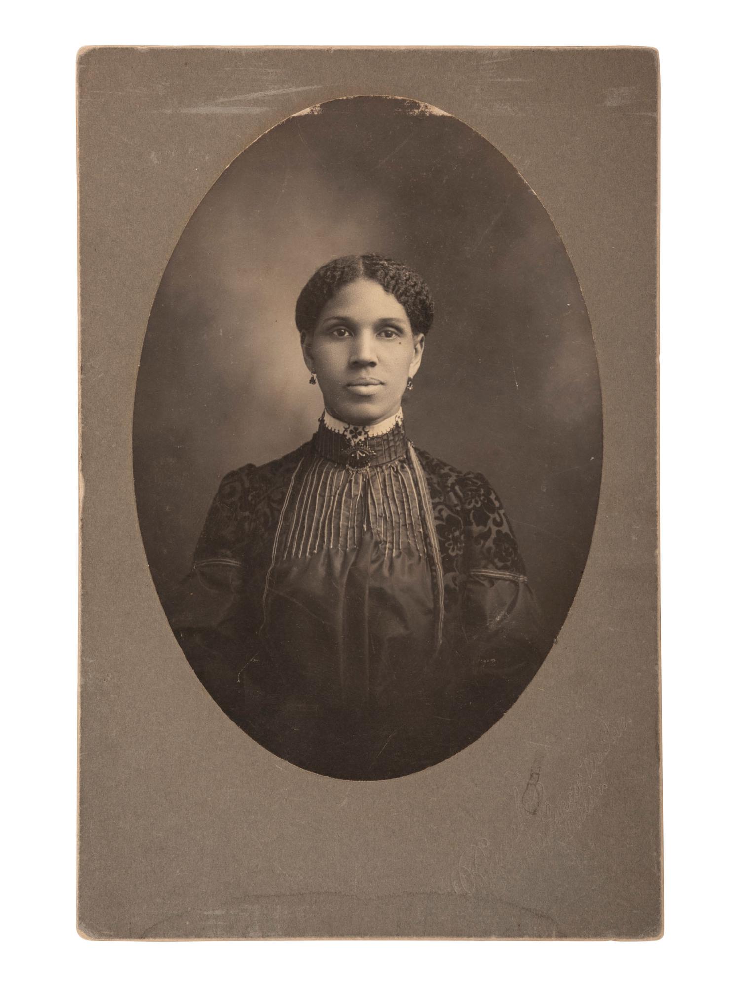 [EARLY PHOTOGRAPHY]. 6 photos of African American subjects, incl. sixth plate tintype of young man.