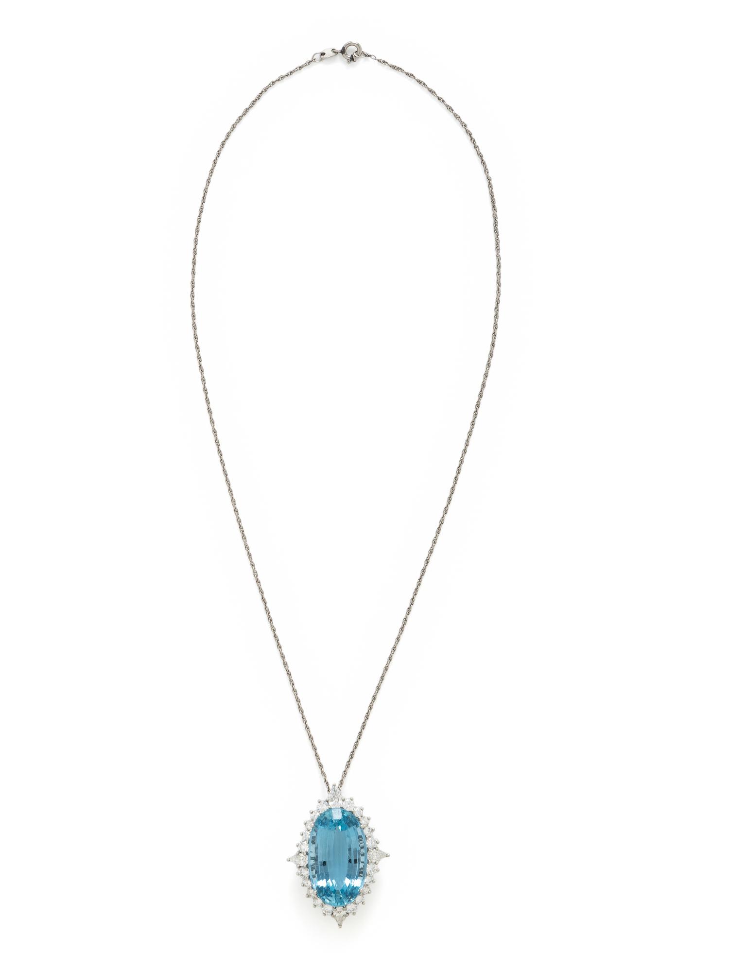 AQUAMARINE AND DIAMOND PENDANT NECKLACE