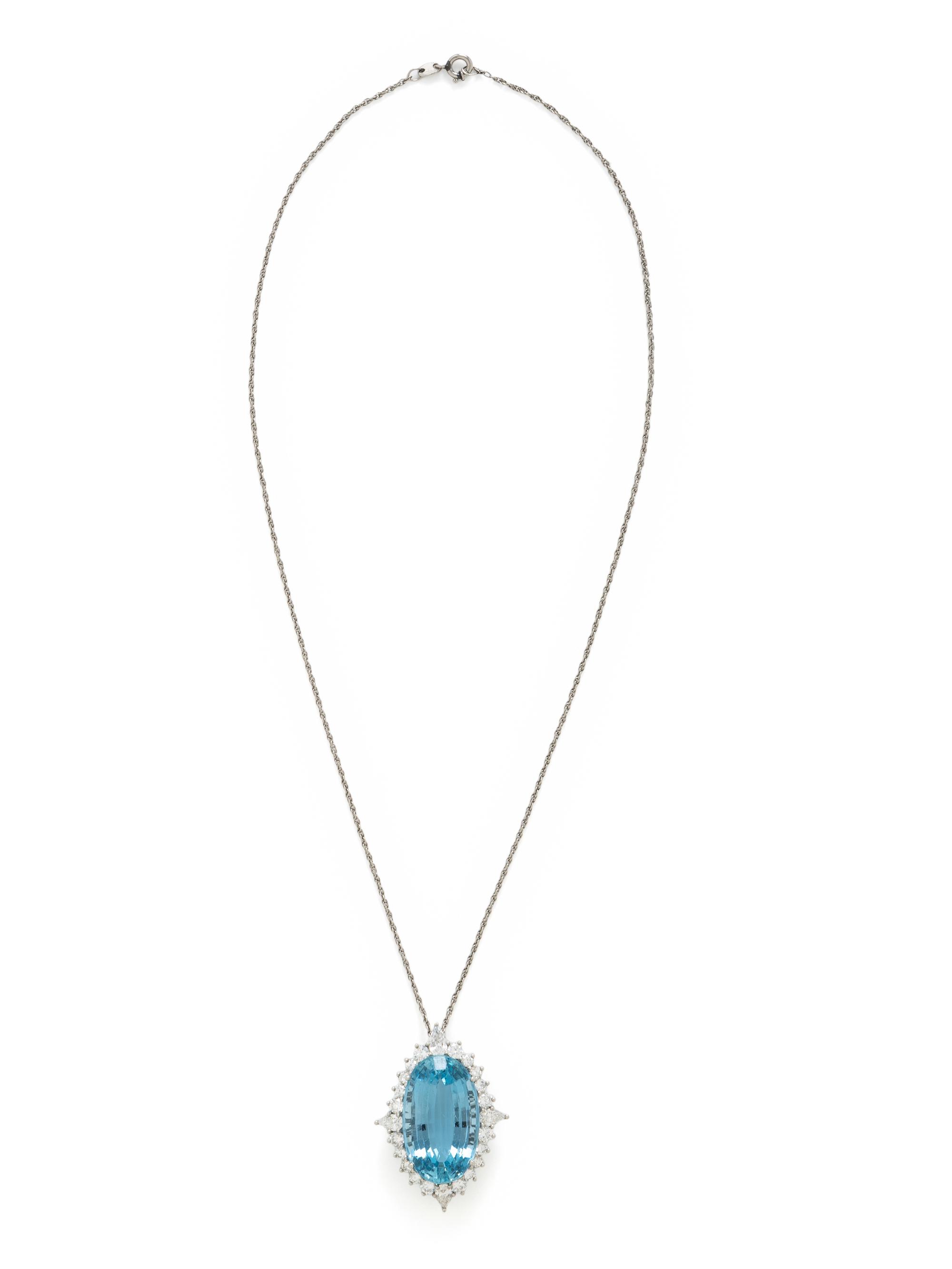 AQUAMARINE AND DIAMOND PENDANT NECKLACE