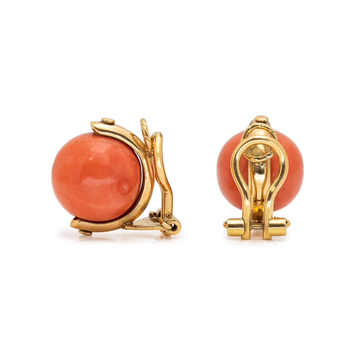 YELLOW GOLD AND CORAL BEAD SUITE