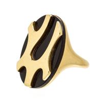 An 18 Karat Yellow Gold and Onyx Ring, 9.00 dwts.
