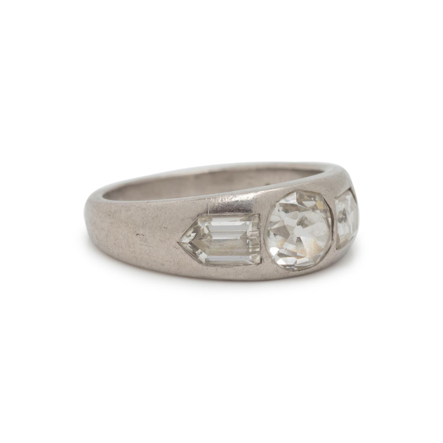 GILLOT, ANTIQUE, PLATINUM AND DIAMOND RING