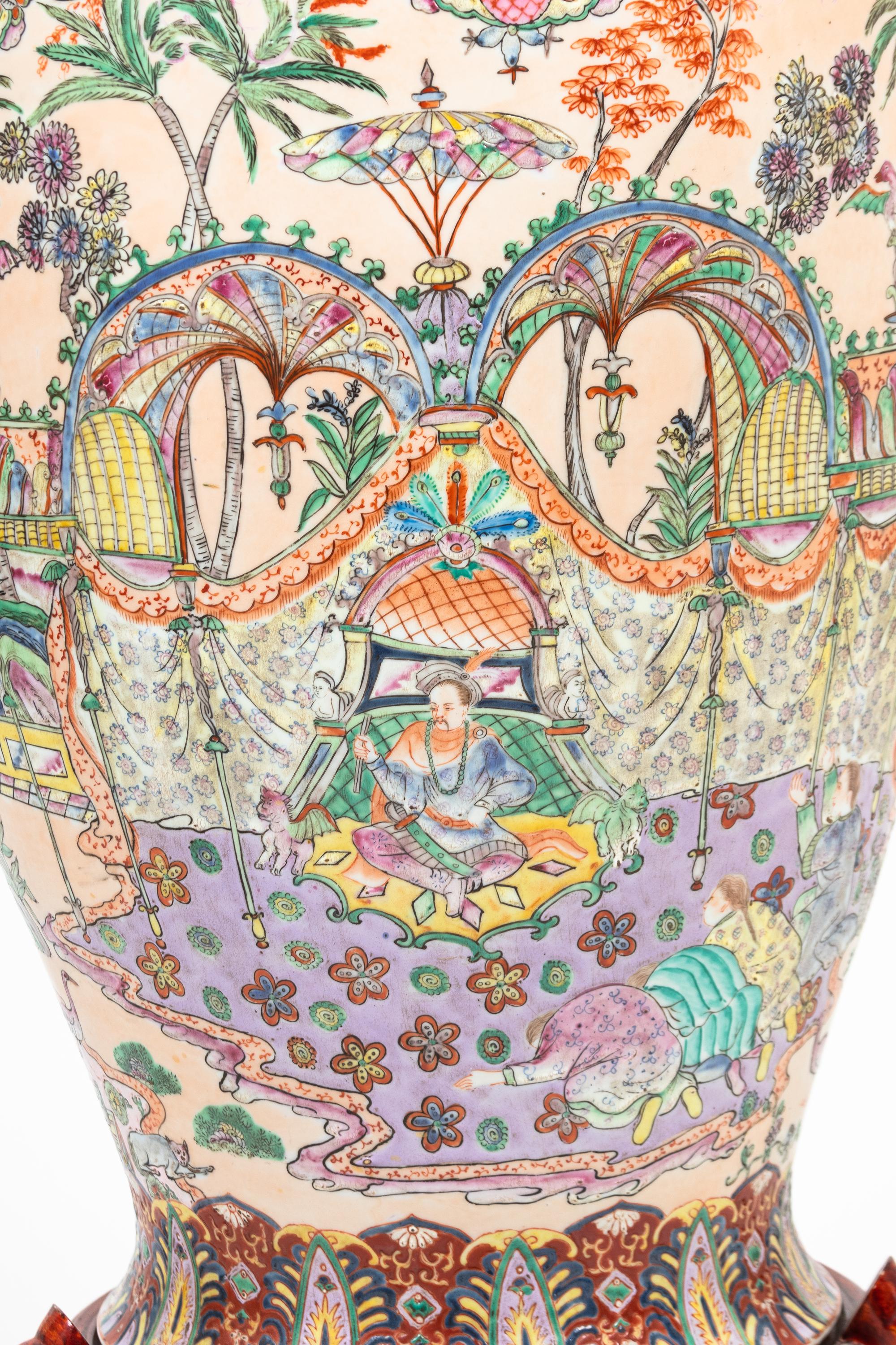 A Chinese Famille Rose Porcelain Large Vase
