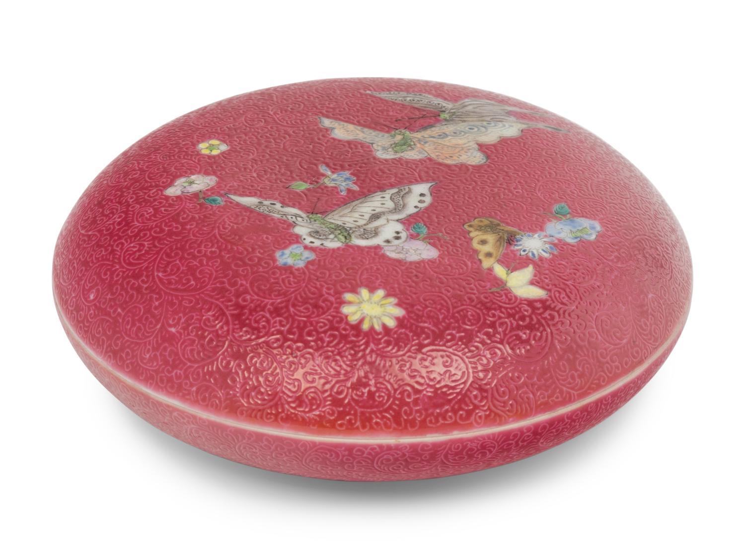 A Ruby Red-Ground Sgraffito 'Butterfly' Porcelain Seal Paste Covered Box