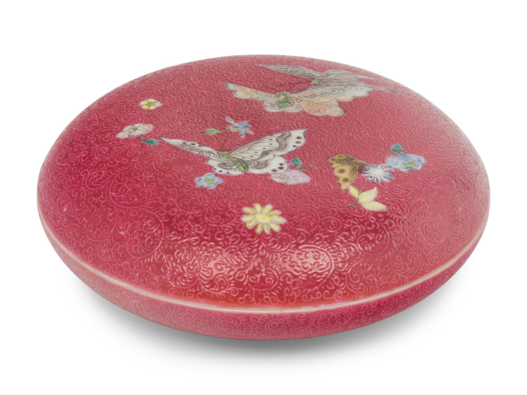 A Ruby Red-Ground Sgraffito 'Butterfly' Porcelain Seal Paste Covered Box