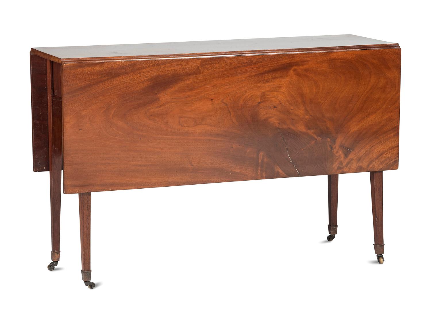 A Federal Mahogany Drop Leaf Table