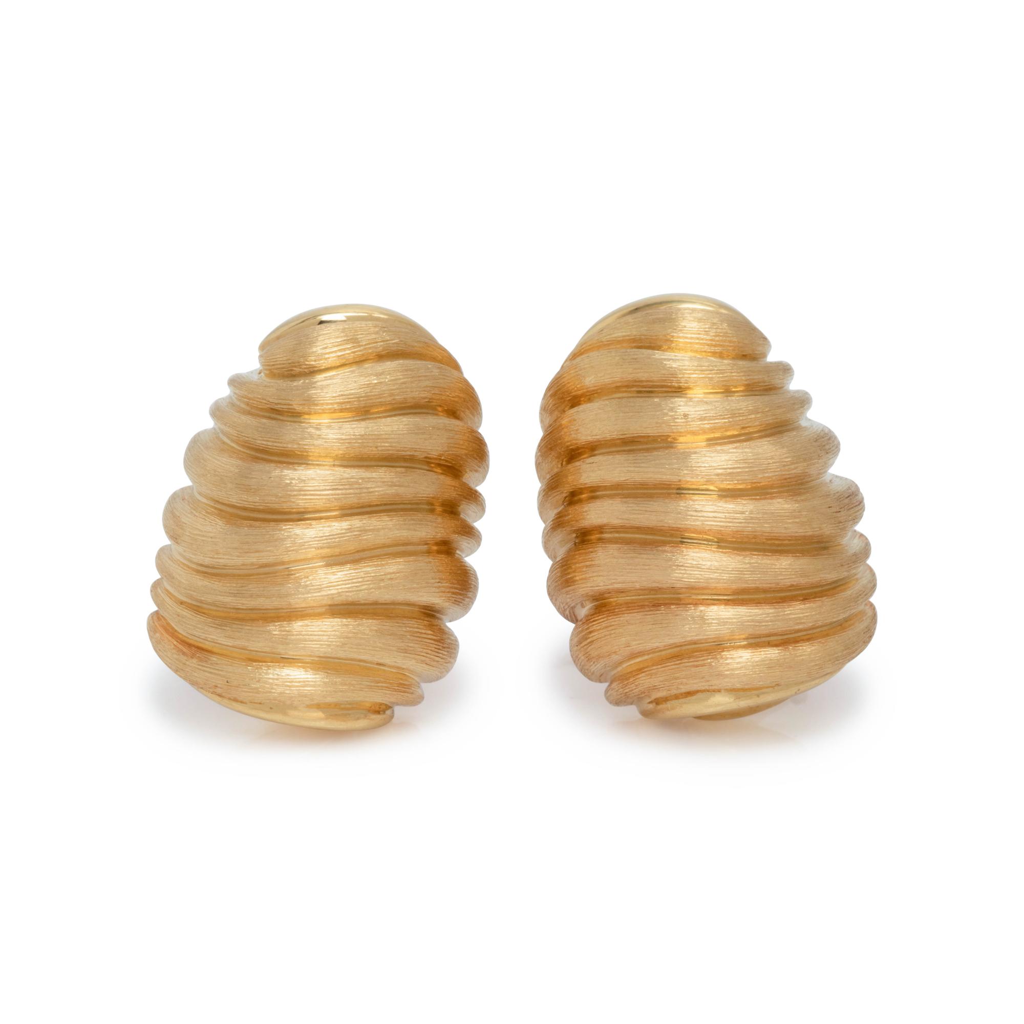 HENRY DUNAY, YELLOW GOLD EARCLIPS