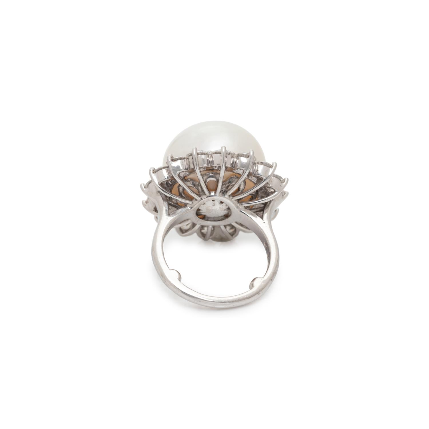 CULTURED SOUTH SEA PEARL AND DIAMOND RING