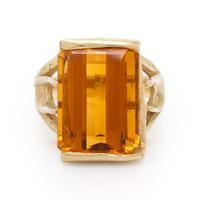 CITRINE AND YELLOW GOLD RING