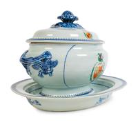 A Chinese Export Armorial Porcelain Tureen and Undertray — EARLY 19TH CENTURY