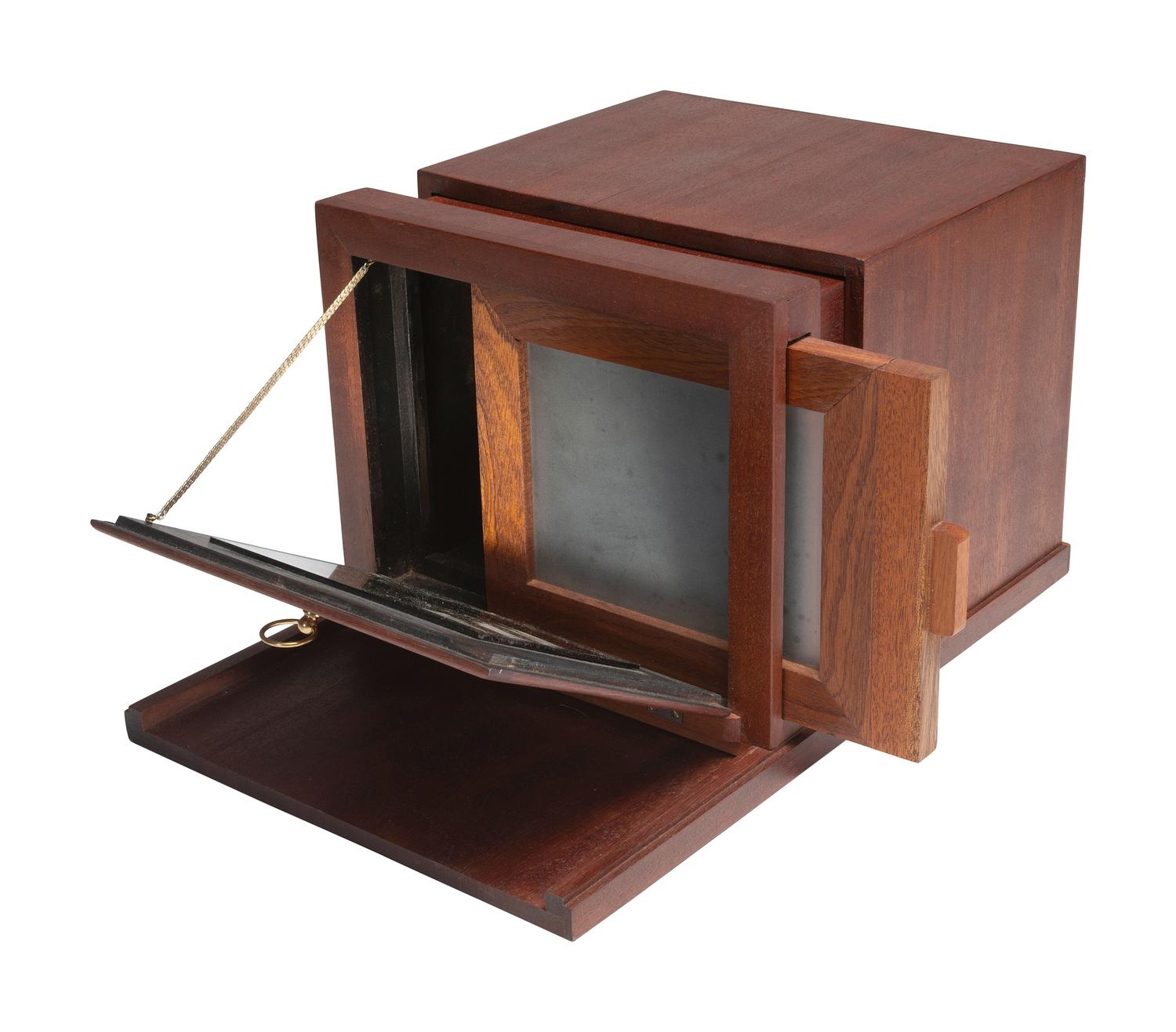[CAMERAS]. Full scale replica 1839 Giroux daguerreotype camera by Robert Lisle, 1991.