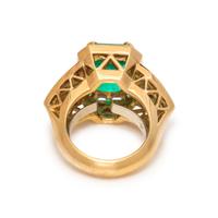 EMERALD AND DIAMOND RING