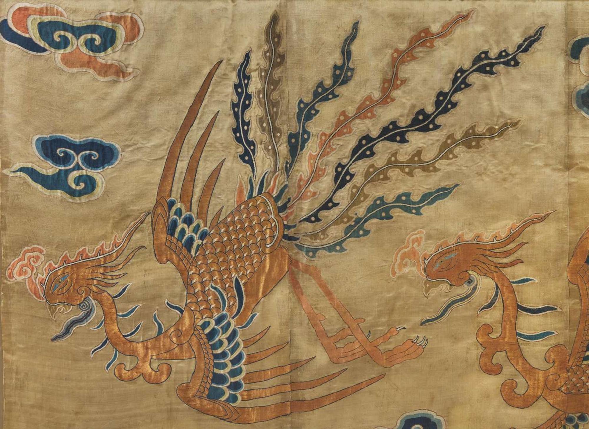 A very large Chinese woven silk "Phoenix" panel, 17th/18th century or earlier 鳳紋刺繡 十七十八世紀或更早