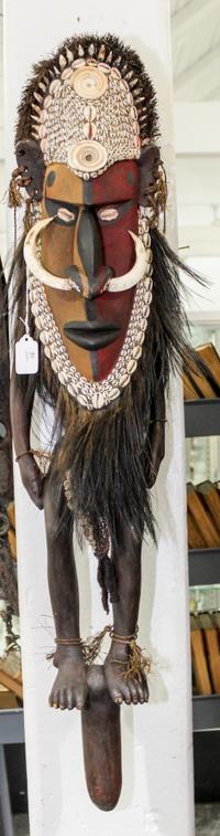 Lucas Tangun, (Papua New Guinea, 20th Century), Munduguma (wood flute stopper)