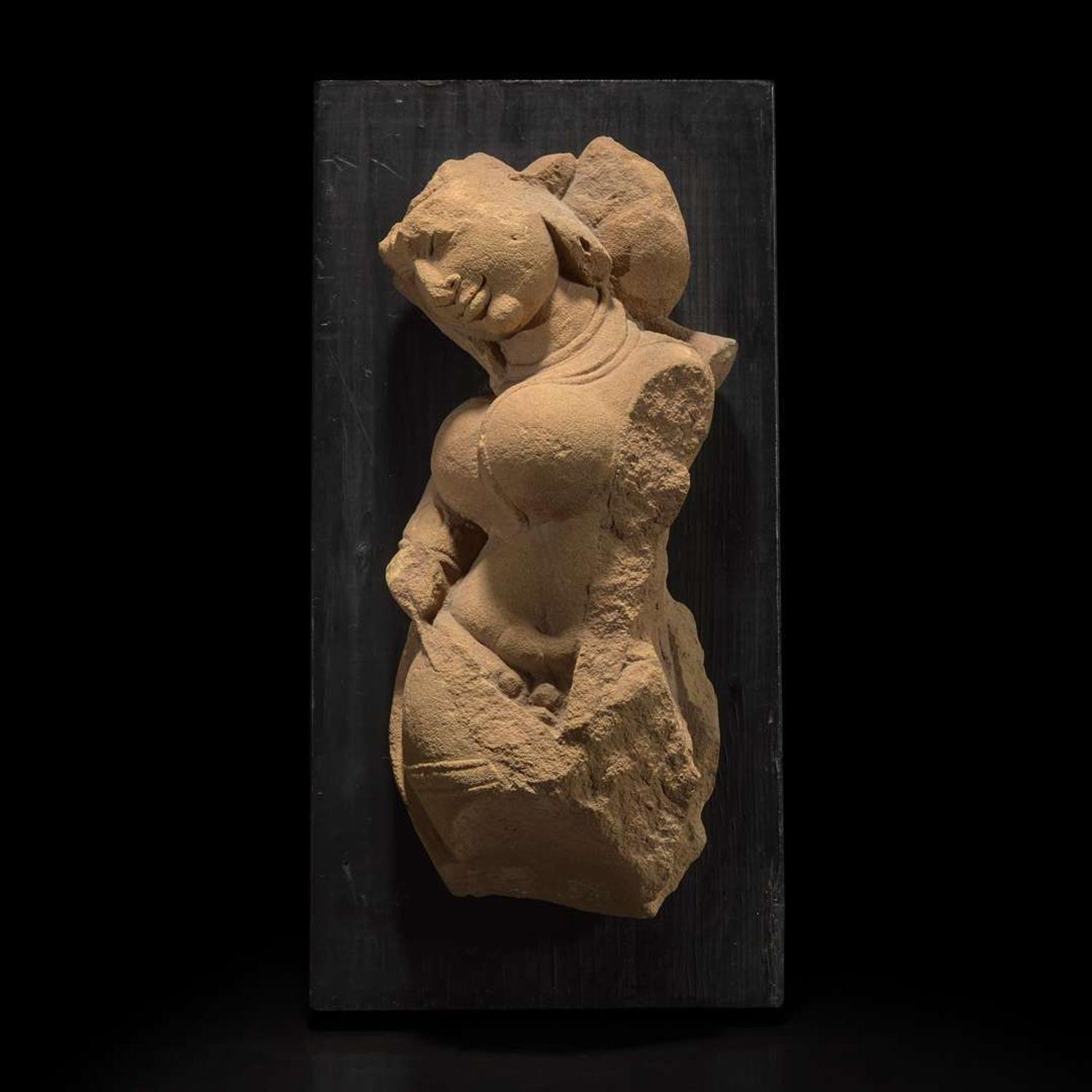 An Indian carved buff sandstone figure of an Apsara 印度石雕广延天女 11/12th Century ???????