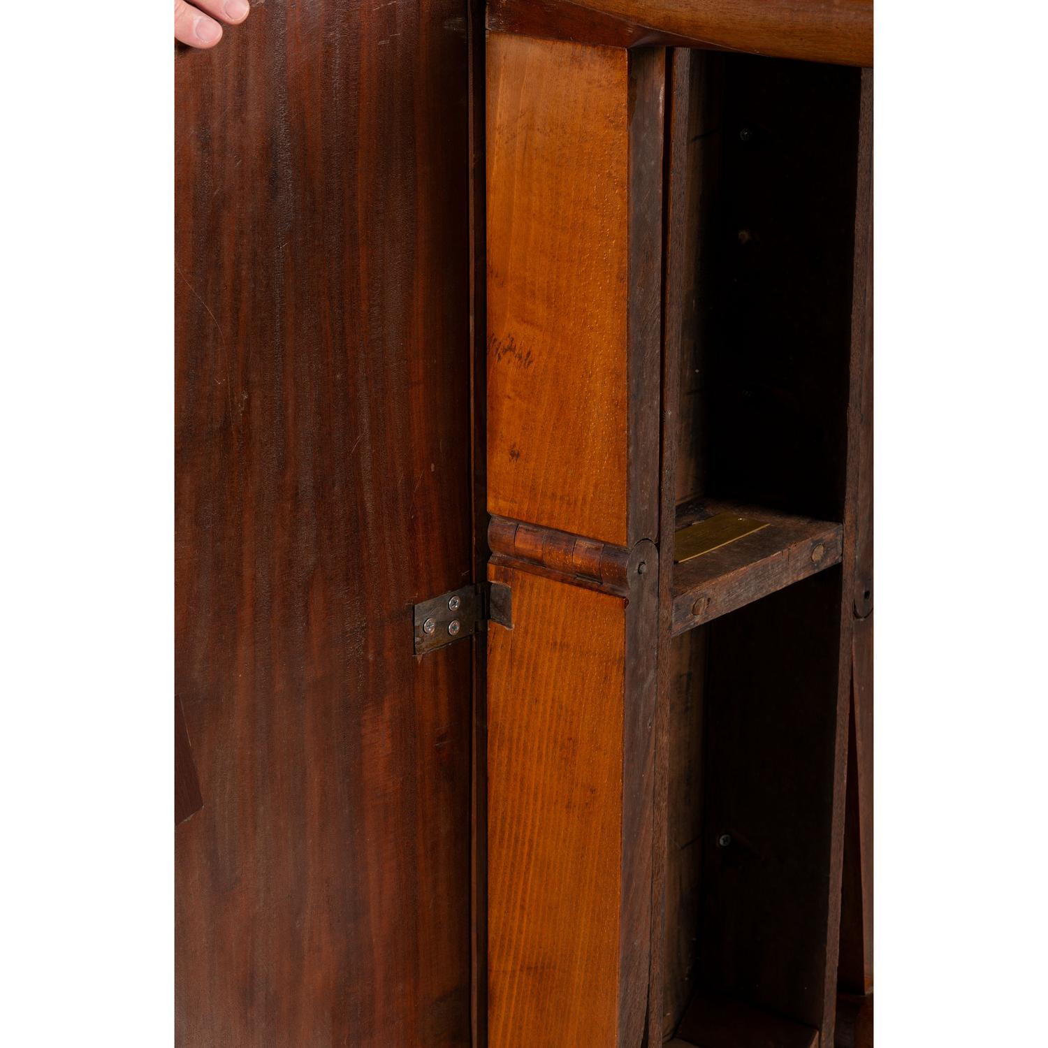 The Washington-Fairfax George III Mahogany Drop Leaf Table