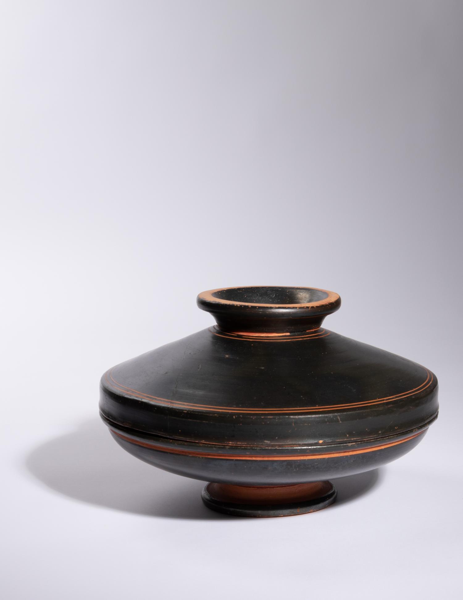 A South Italian Black-Glazed Lekanis