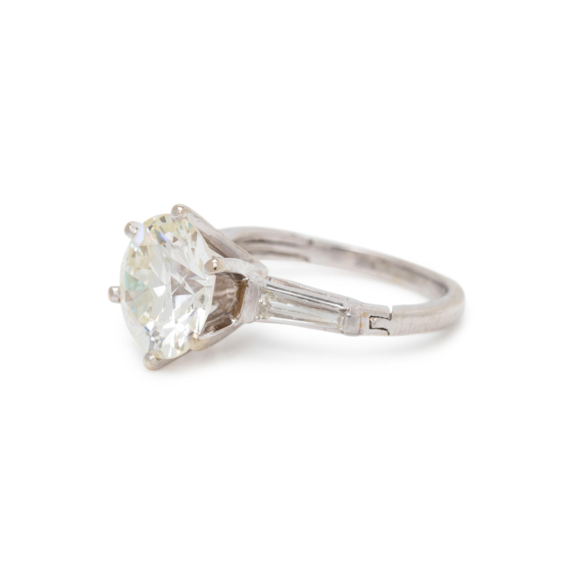 DIAMOND RING