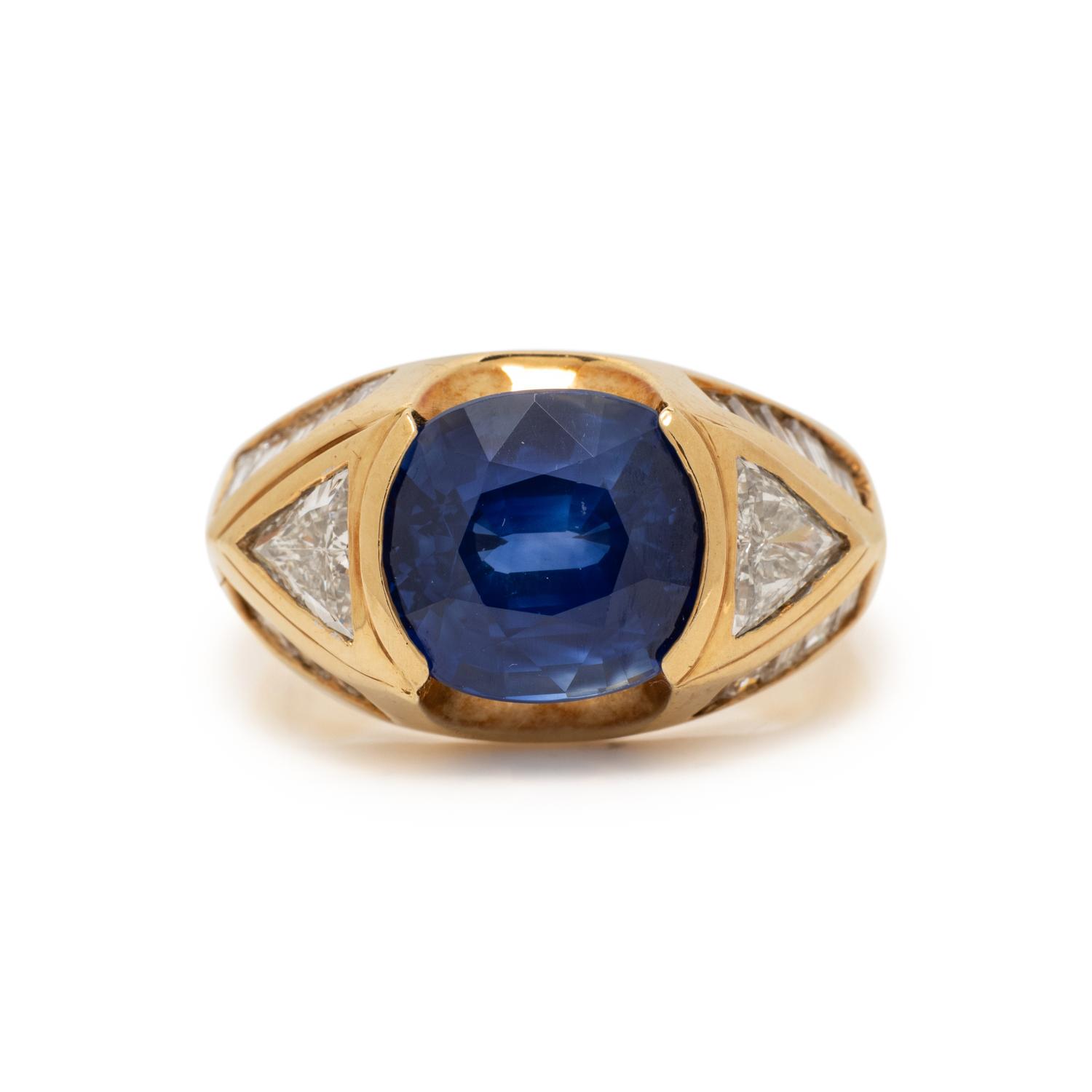 SAPPHIRE AND DIAMOND RING
