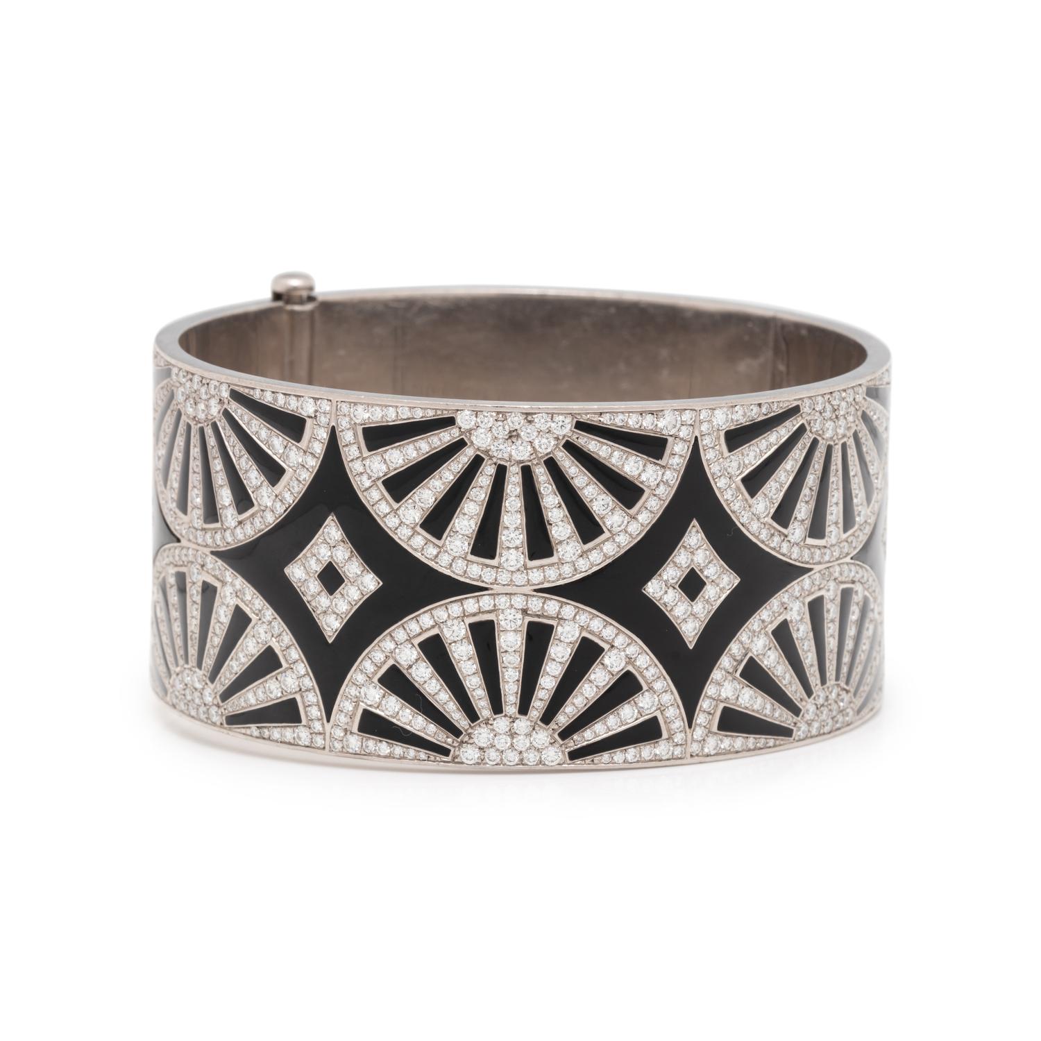 TIFFANY & CO., FRANCE, DIAMOND AND LACQUER 'FAN' BANGLE BRACELET