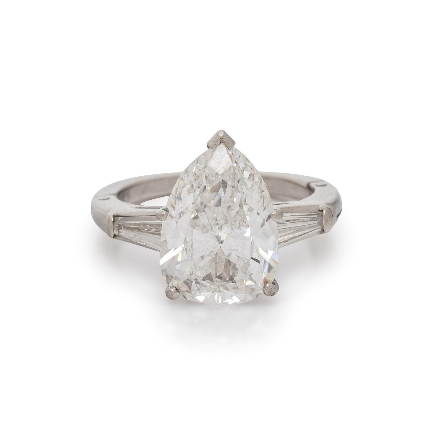 DIAMOND RING